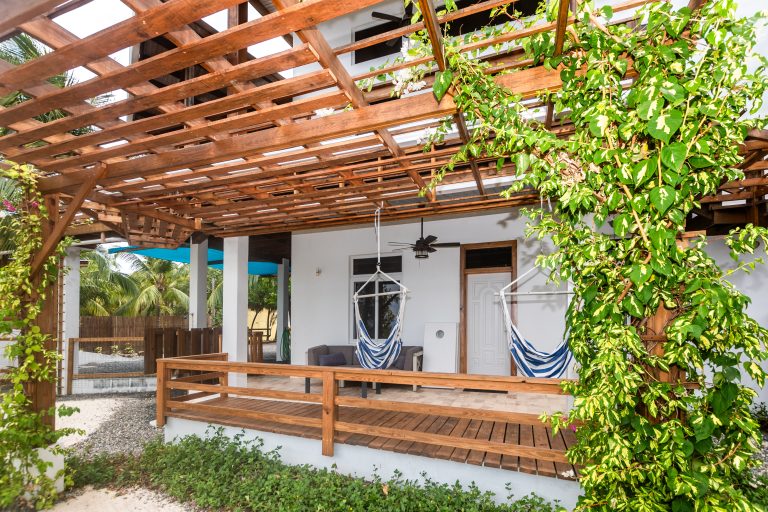 Playa de Sueño – Waterfront Island Studio Retreat